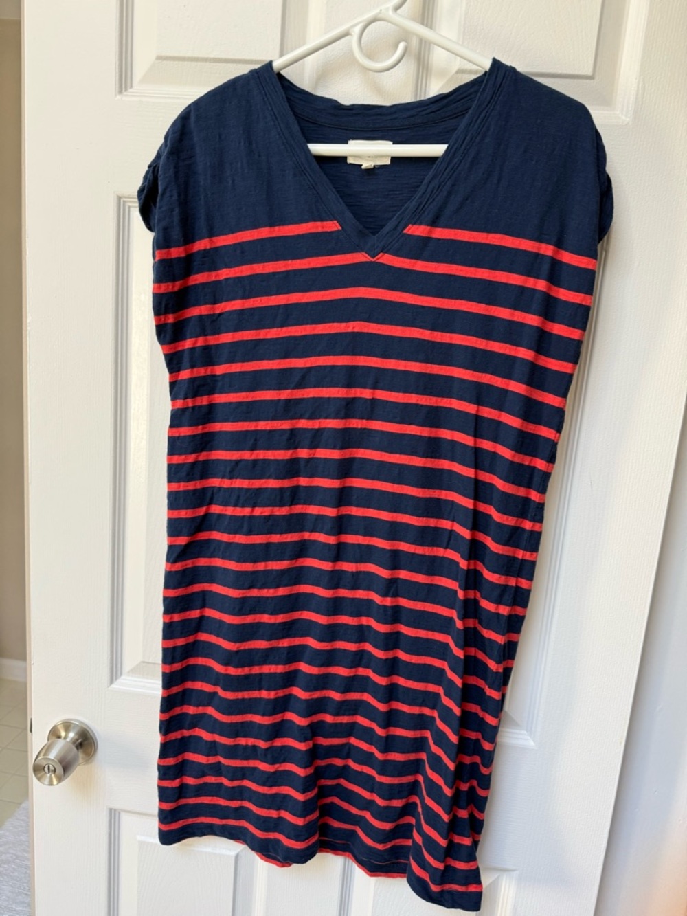 Lou & Grey Navy Top with White Tag Detail
